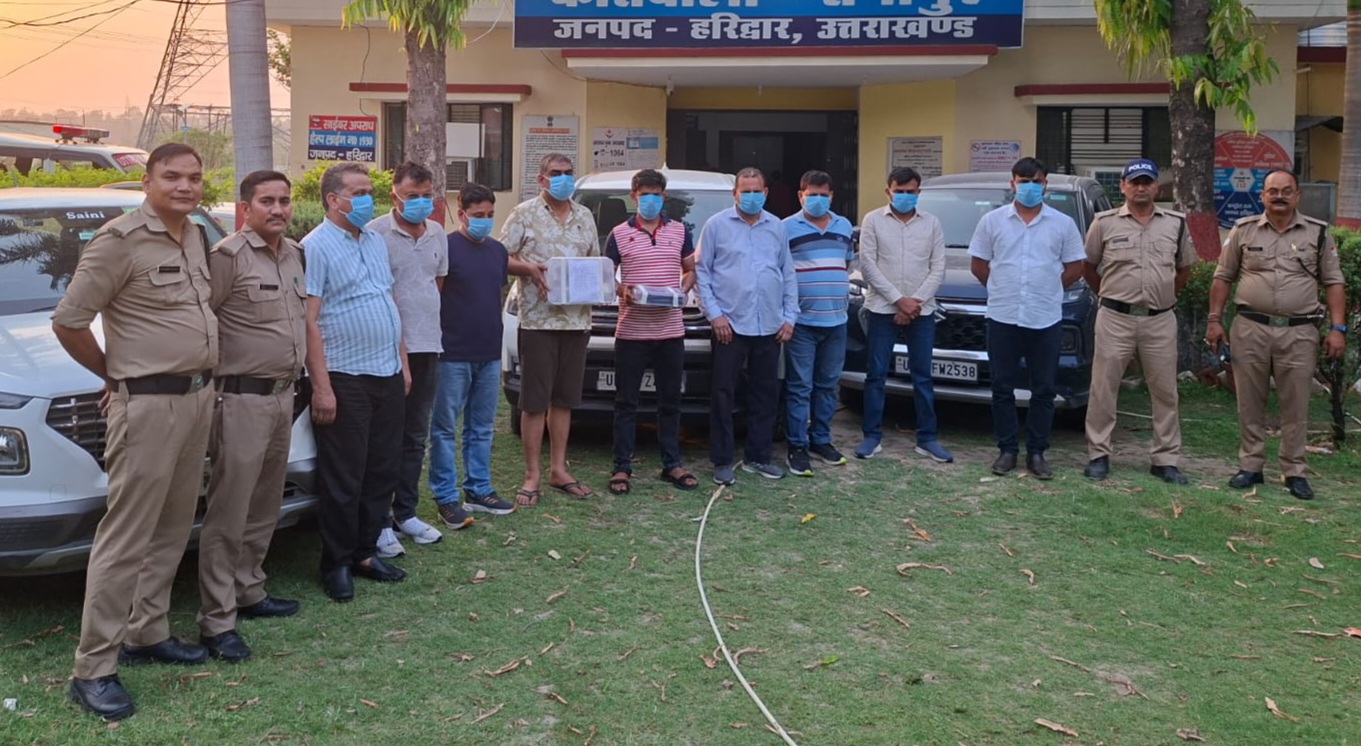 हरिद्वार के होटल में 20 हजार रुपये कमरा किराए पर लेकर जुआ खेल रहे बुलंदशहर के जुहारी और होटल मैनेजर गिरफ्तार, लाखों का कैश बरामद (हरिद्वार)-दीपक मौर्य