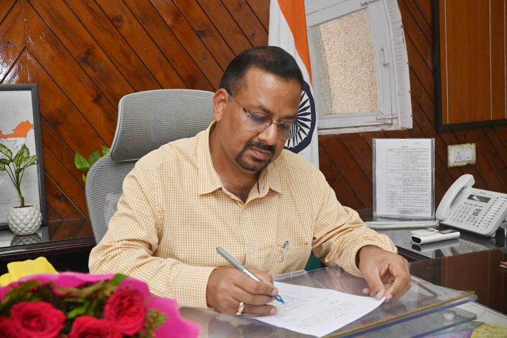 प्रधानमंत्री आवास योजना की अंतिम तिथि 31, पात्र व्यक्ति करले समय से आवेदन, नलकूप खंड और शिक्षा अधिकारी डीएम ने किए तलब(हरिद्वार)-दीपक मौर्य-